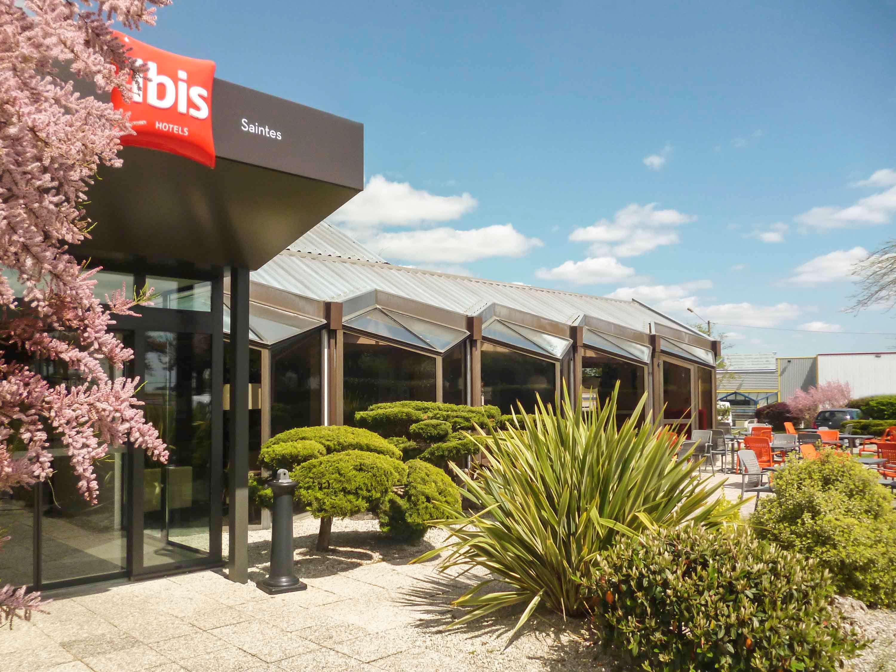 Hotel ibis Saintes Exterior foto